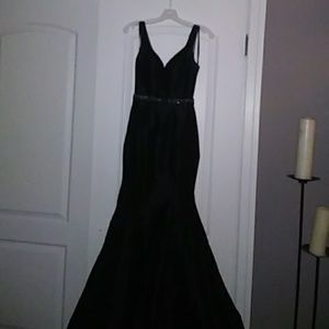 Gorgeous black prom dress in Excellent condition.